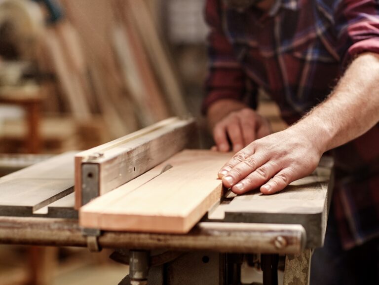 647888ca92d03e3fca3f2389 carpentry